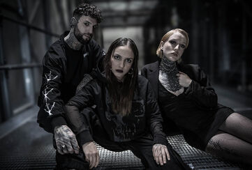 Omfavn mørket i deg selv / Utforsk kolleksjonene! / OH MY GOTH!